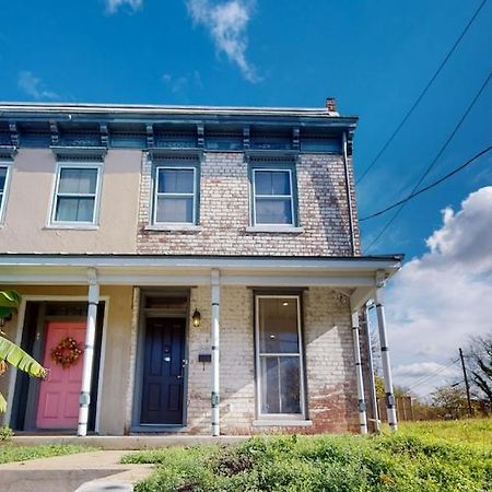 New! Renovated Townhome W/ Putting Green & Patio! Richmond Exteriér fotografie