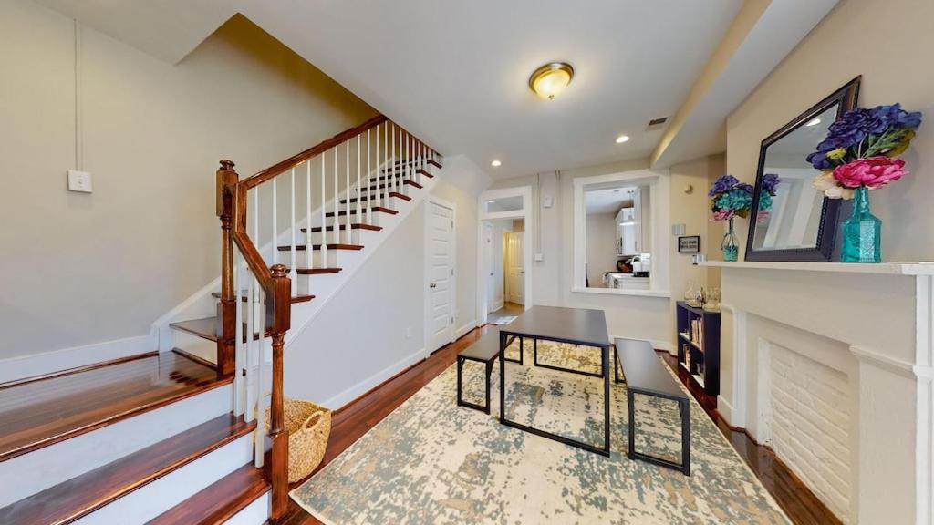 New! Renovated Townhome W/ Putting Green & Patio! Richmond Exteriér fotografie